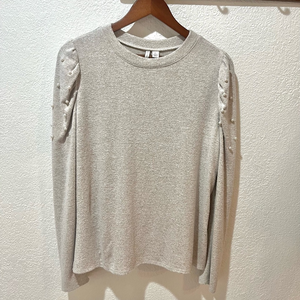Zara beige sweater with pearls